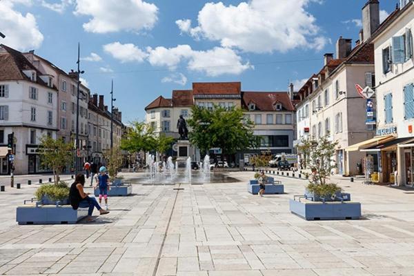 Detente Au Centre-Ville - Lons-Le-Saunier Zewnętrze zdjęcie